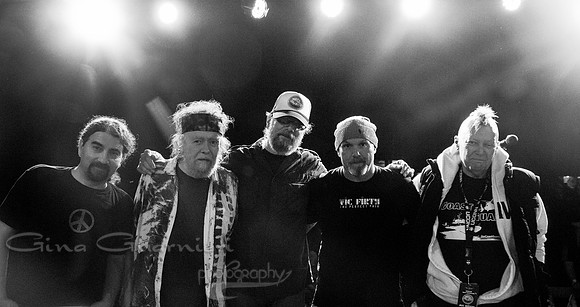 NEW RIDERS OF THE PURPLE SAGE