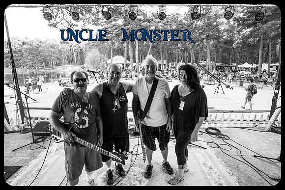 UNCLE MONSTER