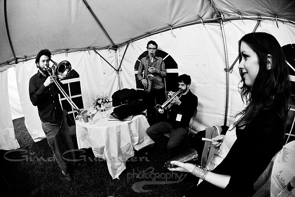 Sister Sparrow and the Dirty Birds