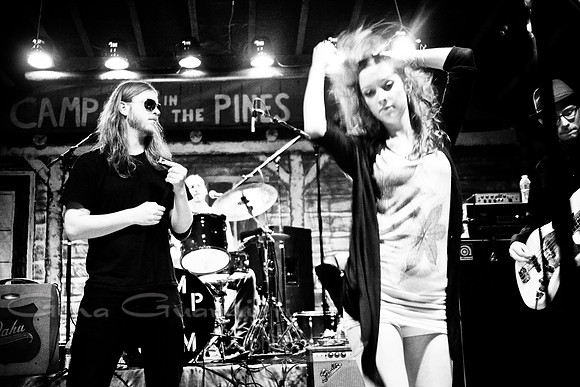 Sister Sparrow and the Dirty Birds