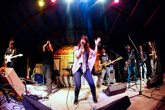 Sister Sparrow and the Dirty Birds